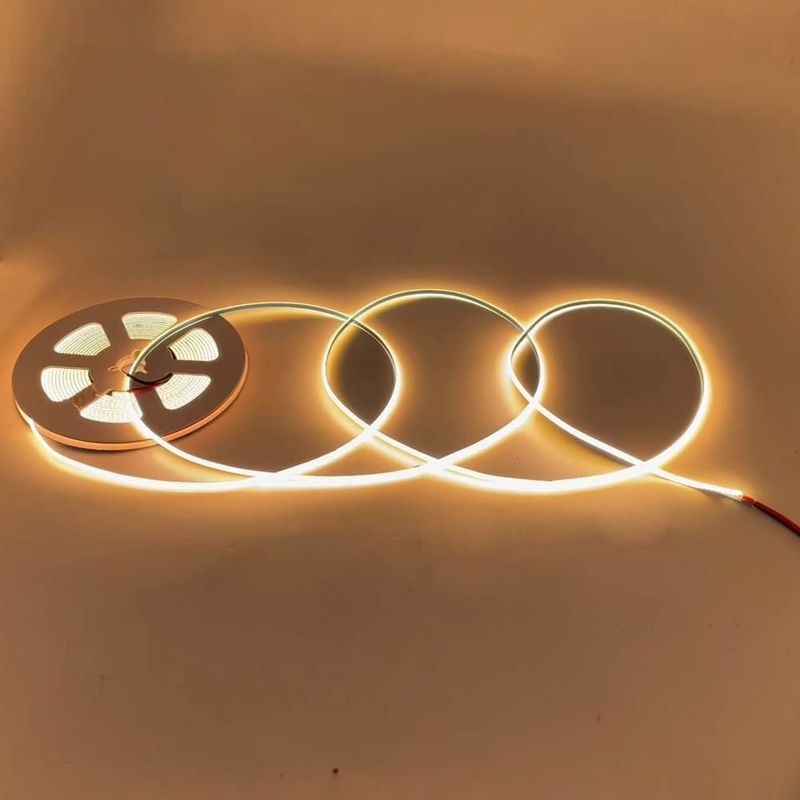 सुपर संकीर्ण 3 मिमी चौड़ाई सीओबी एलईडी पट्टी रोशनी 400Leds / मीटर Dimmable 5m लंबे जीवनकाल