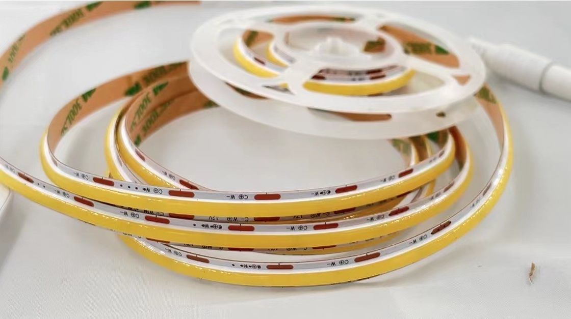 90 CRI COB 560leds CCT Dimmable LED Strip 8mm PCB For Energy Saving Eco Friendly Lighting In Europe यूरोप में ऊर्जा की बचत के लिए पर्यावरण के अनुकूल प्रकाश व्यवस्था