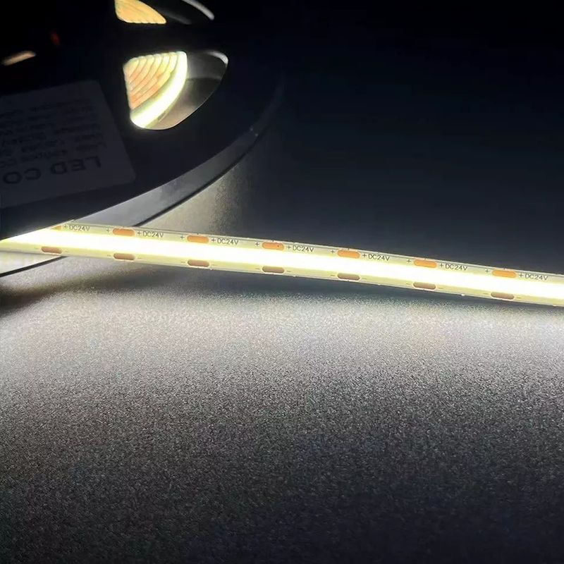 320Leds लचीला एलईडी पट्टी सफेद / गर्म सफेद DC24V 8 मिमी चौड़ाई एकीकृत COB एलईडी प्रकाश
