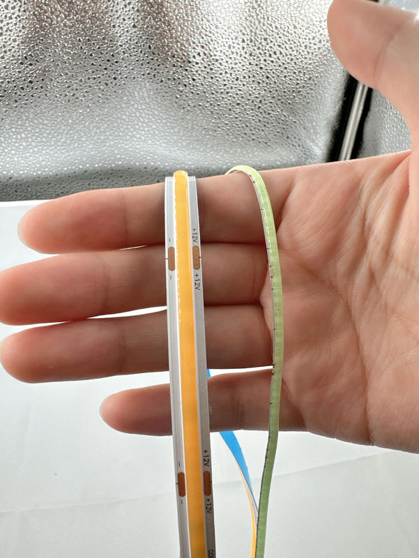 उच्च CRI और 2700k-6500k रंग तापमान के साथ उच्च चमक 12V 5V COB एलईडी पट्टी
